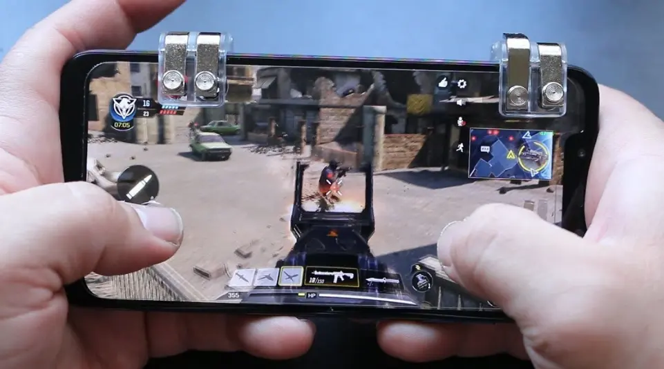 Use of Triggers while playing PUBG on phone